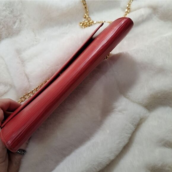 Louis Vuitton Porte-Monnaie EPI Tresor Wallet - Picture 11 of 15